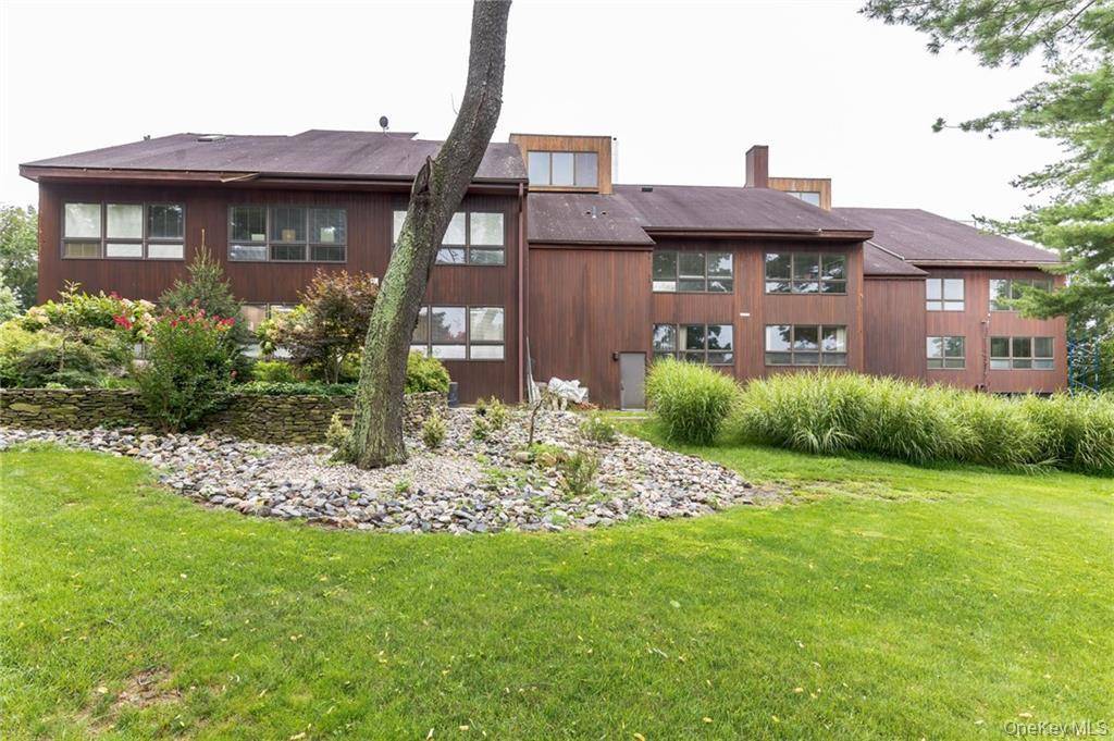 301 Old Tarrytown RD, White Plains, NY 10603
