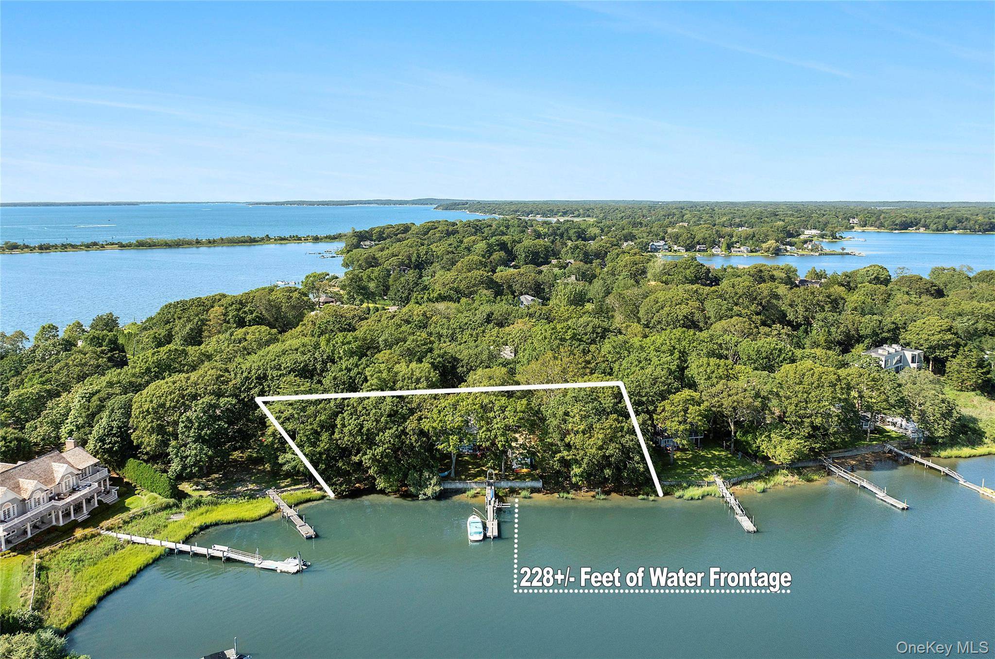 210 Redwood RD, Sag Harbor, NY 11963