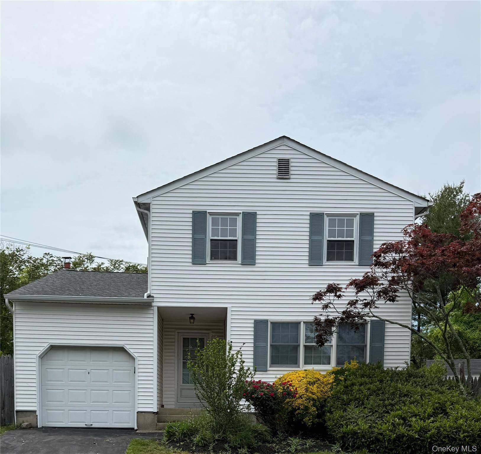 22 Salisbury DR, East Northport, NY 11731