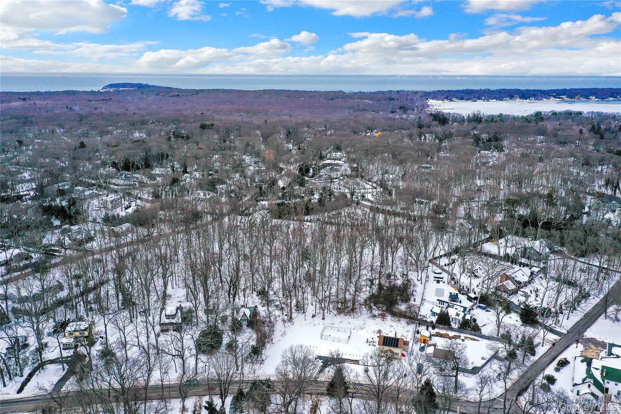 37 Christian AVE, Setauket, NY 11733