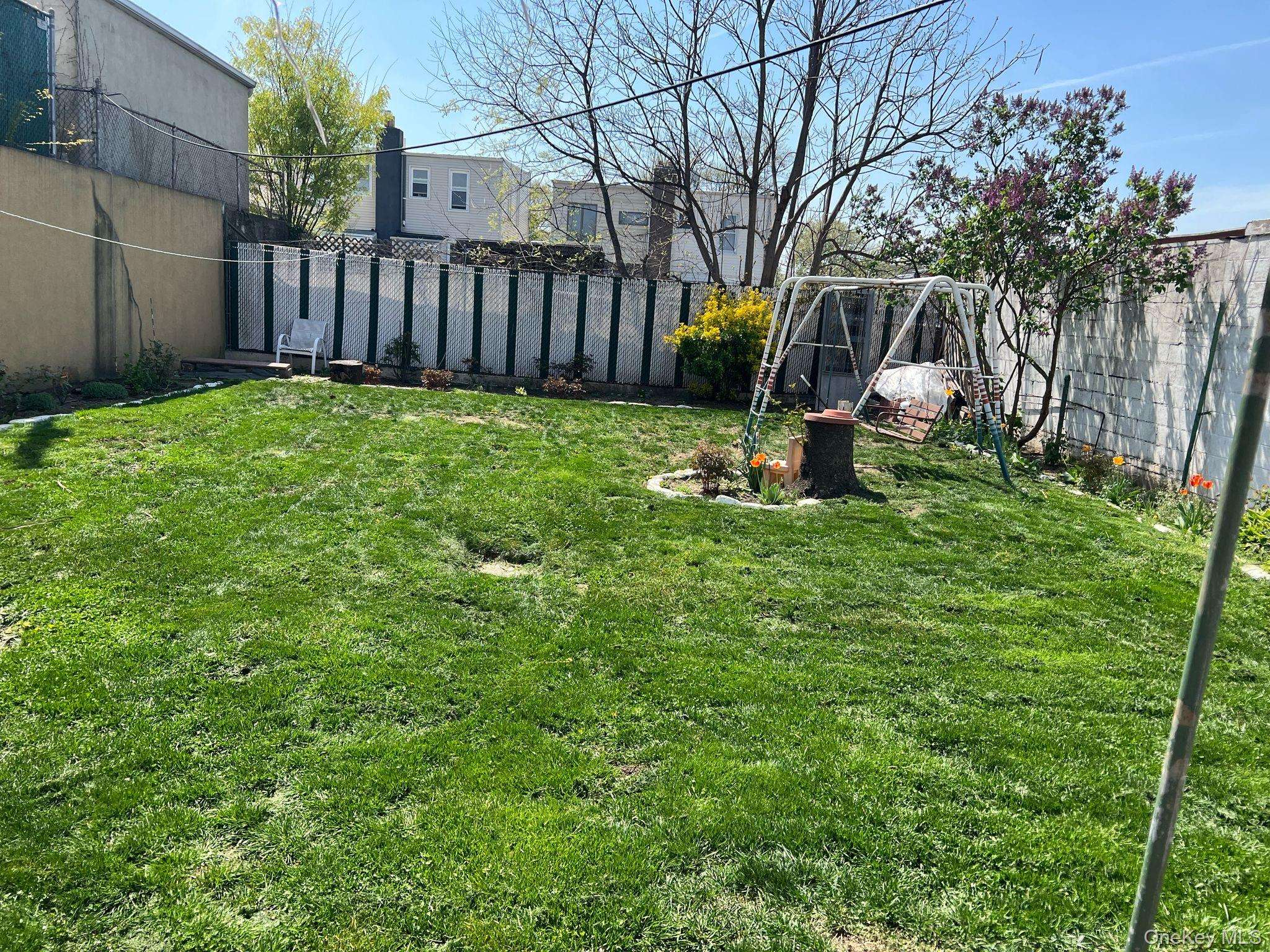7714 Cypress Hills ST, Glendale, NY 11385