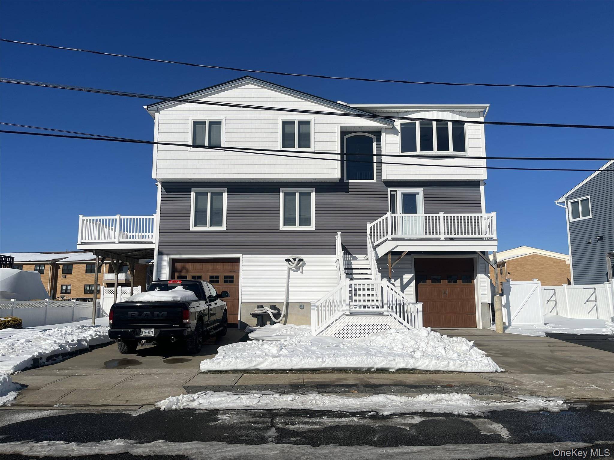 50 Florence AVE, Freeport, NY 11520