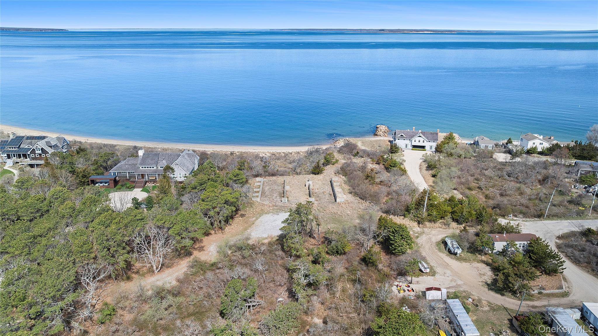623 Lazy Point RD, Amagansett, NY 11930