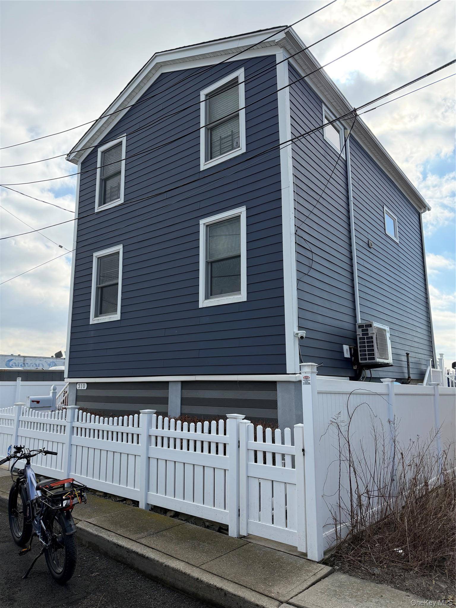 308 E 8th RD, Broad Channel, NY 11693