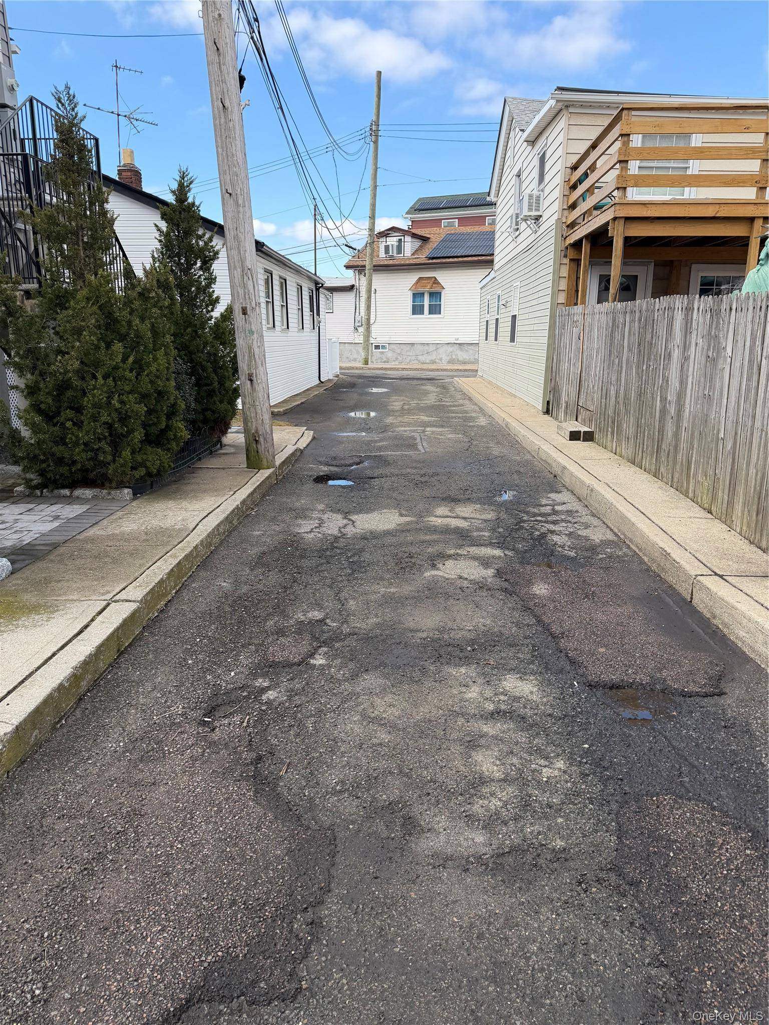 308 E 8th RD, Broad Channel, NY 11693