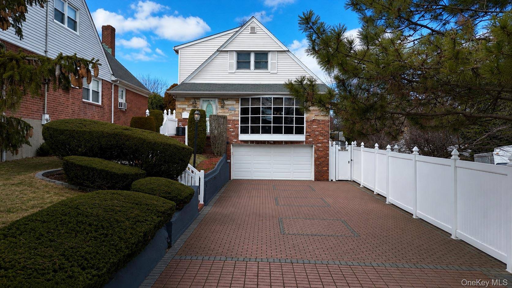 19611 Pompeii AVE, Hollis, NY 11423