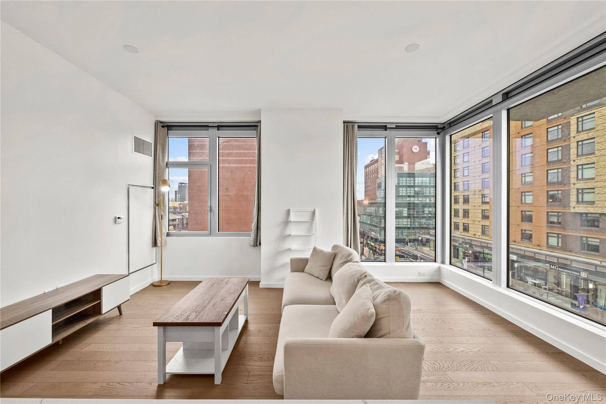 13327 39th AVE #3H, Flushing, NY 11354