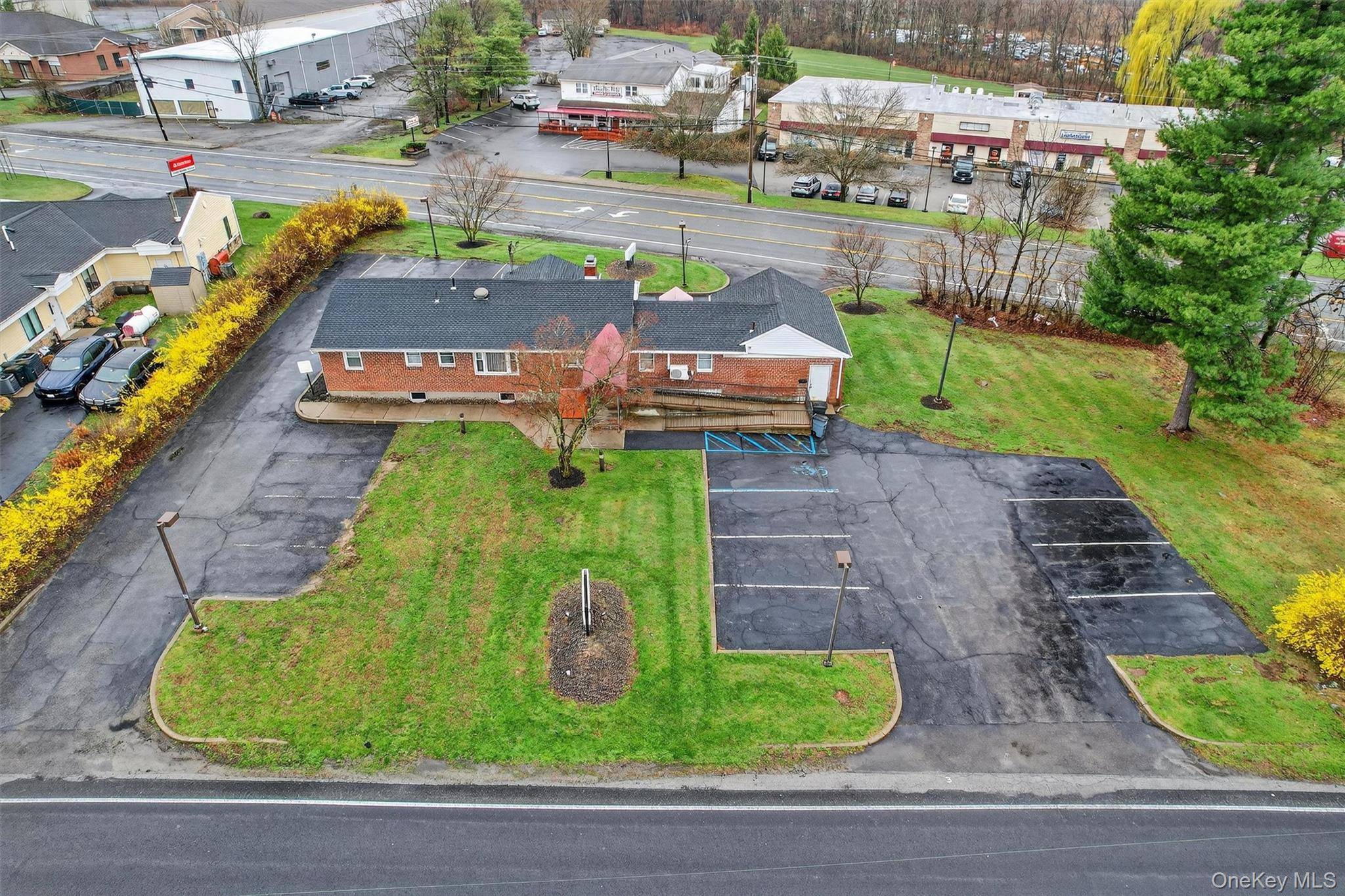 69 Old Temple Hill RD, New Windsor, NY 12553