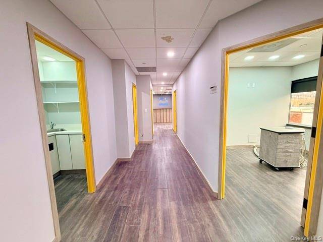 3 School ST #202, Glen Cove, NY 11542