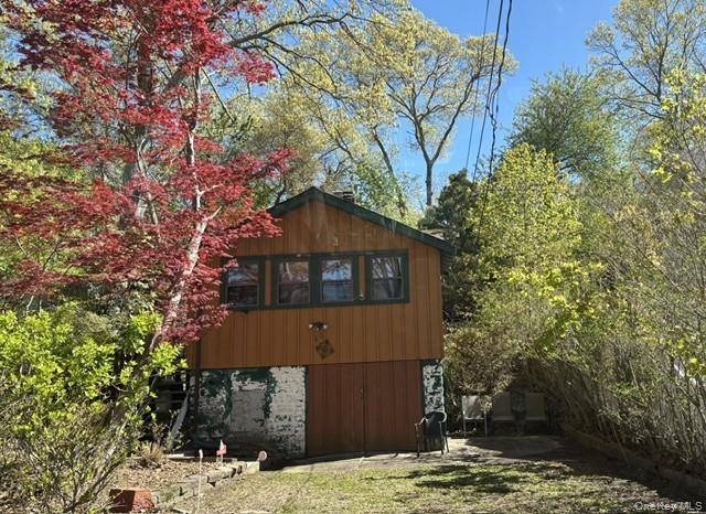 40 Hawthorne RD, Rocky Point, NY 11778