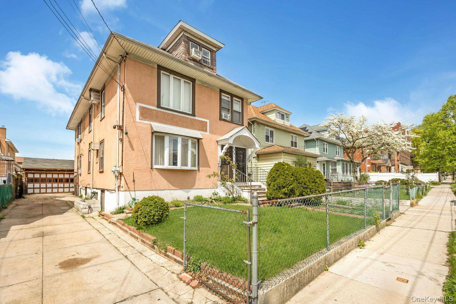 42-28 159th ST, Flushing, NY 11358