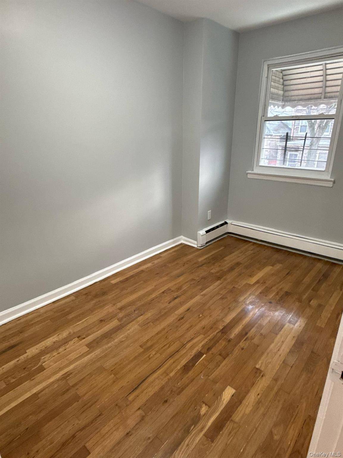 841 E 216th ST, Bronx, NY 10467