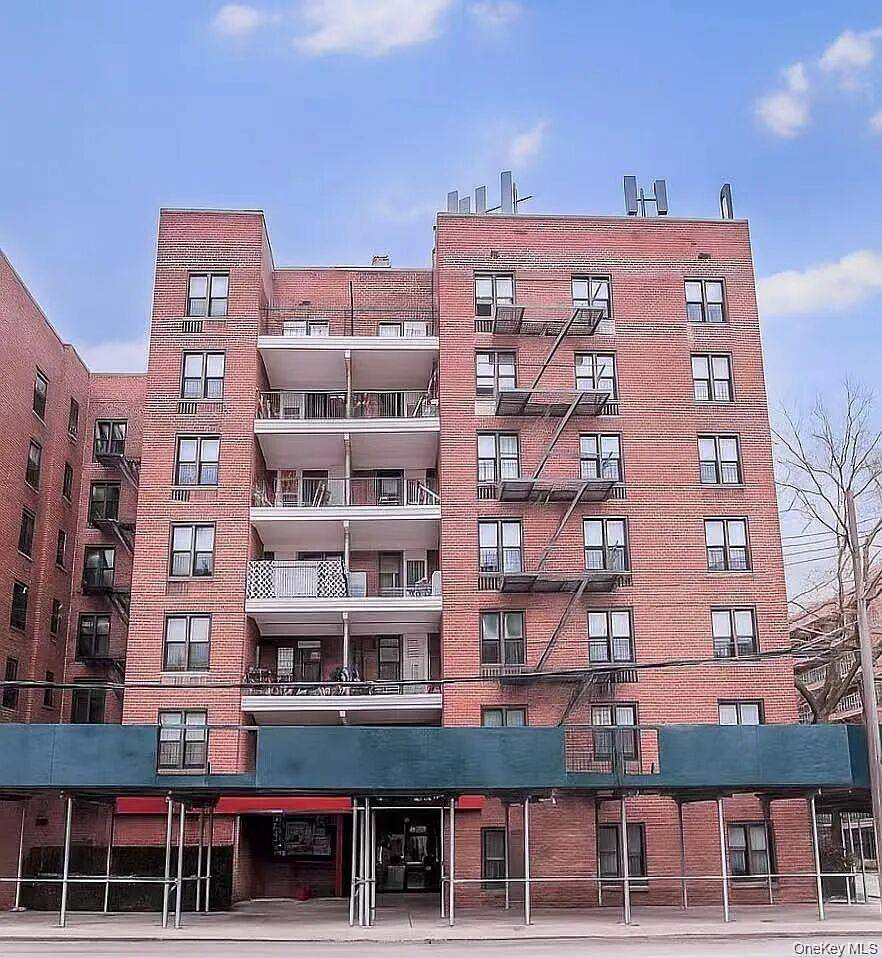 38-25 Parsons BLVD #4I, Flushing, NY 11354