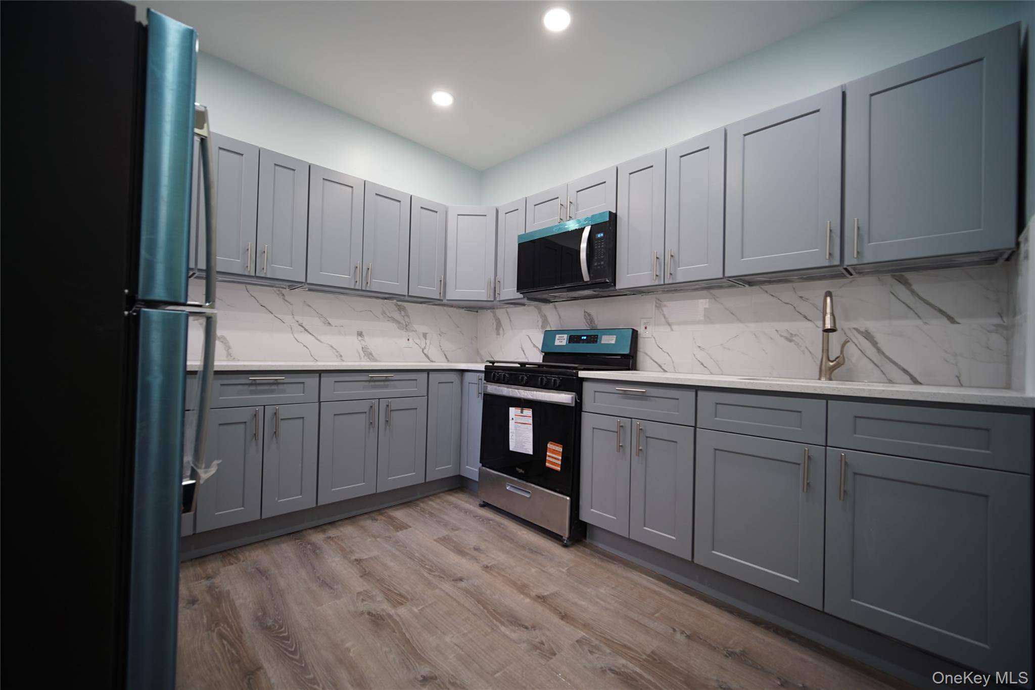 723 E 227th ST, Bronx, NY 10466