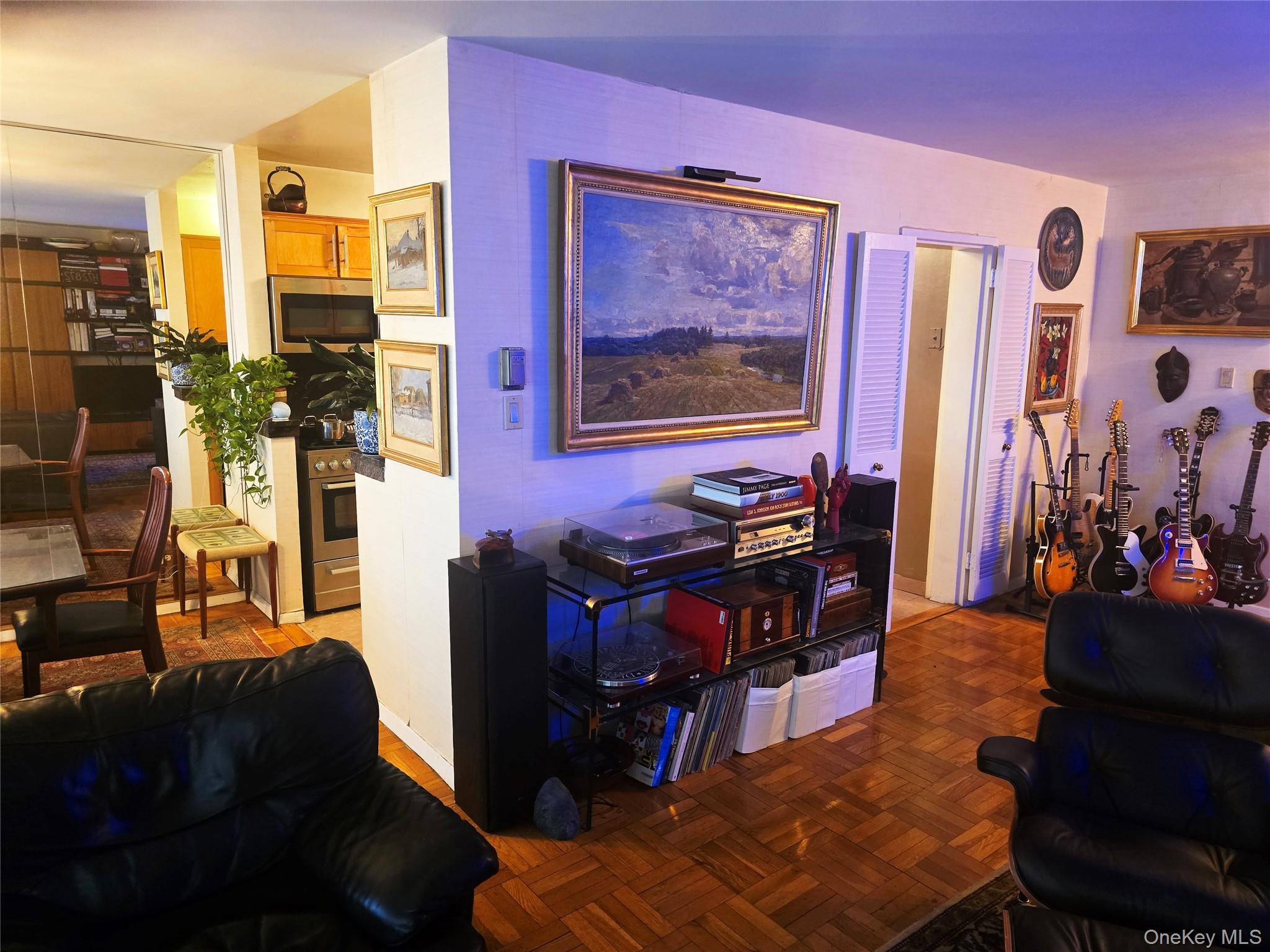 18-05 215th ST #16 D, Bayside, NY 11360