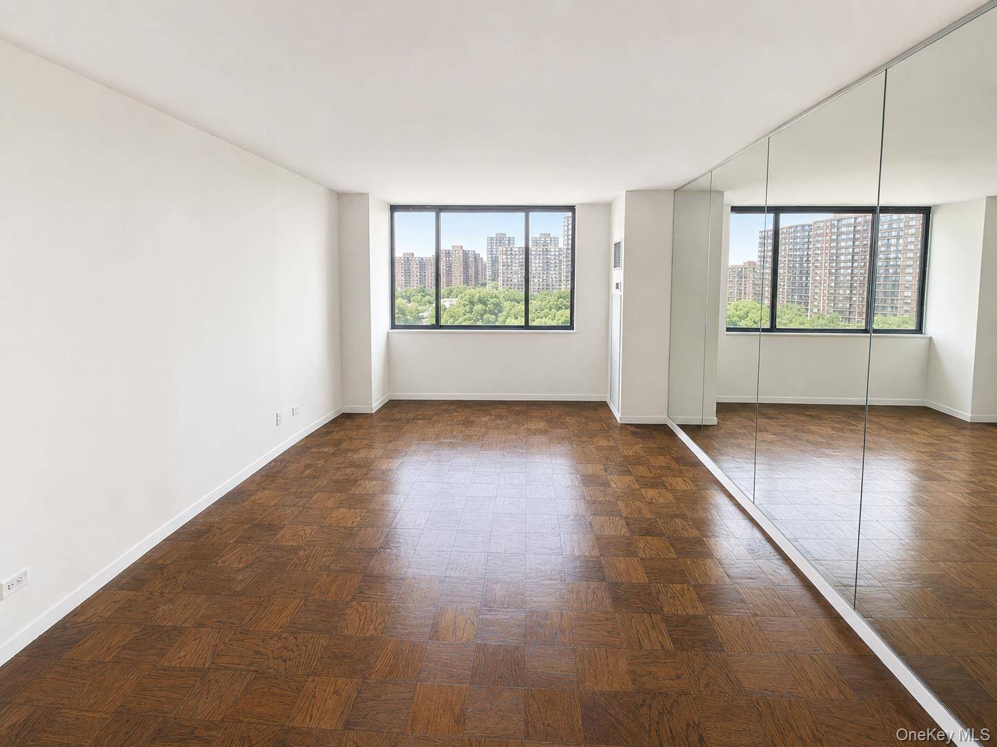 27110 Grand Central Pkwy #10F, Floral Park, NY 11005