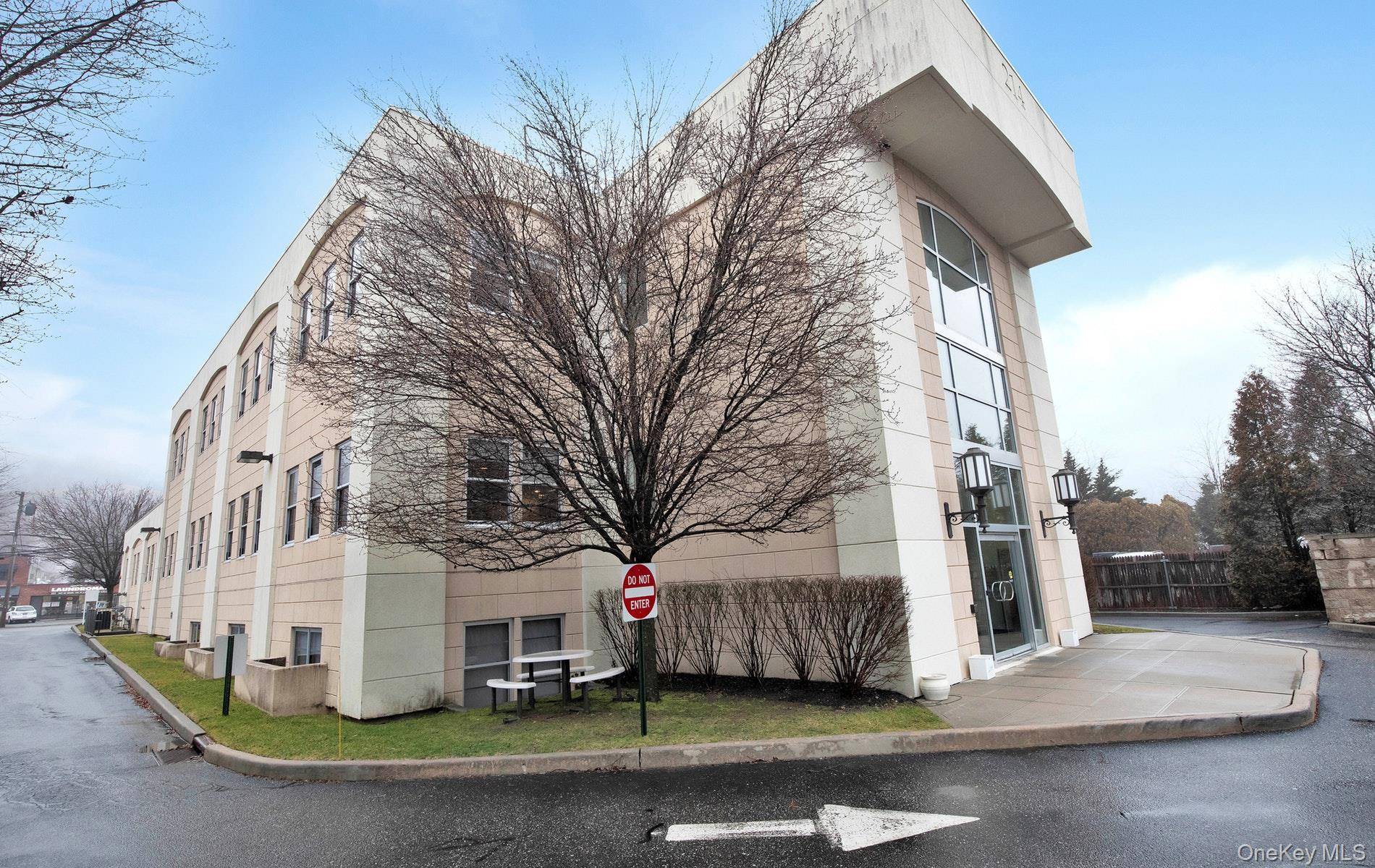 214 Wall ST #1, Huntington, NY 11743
