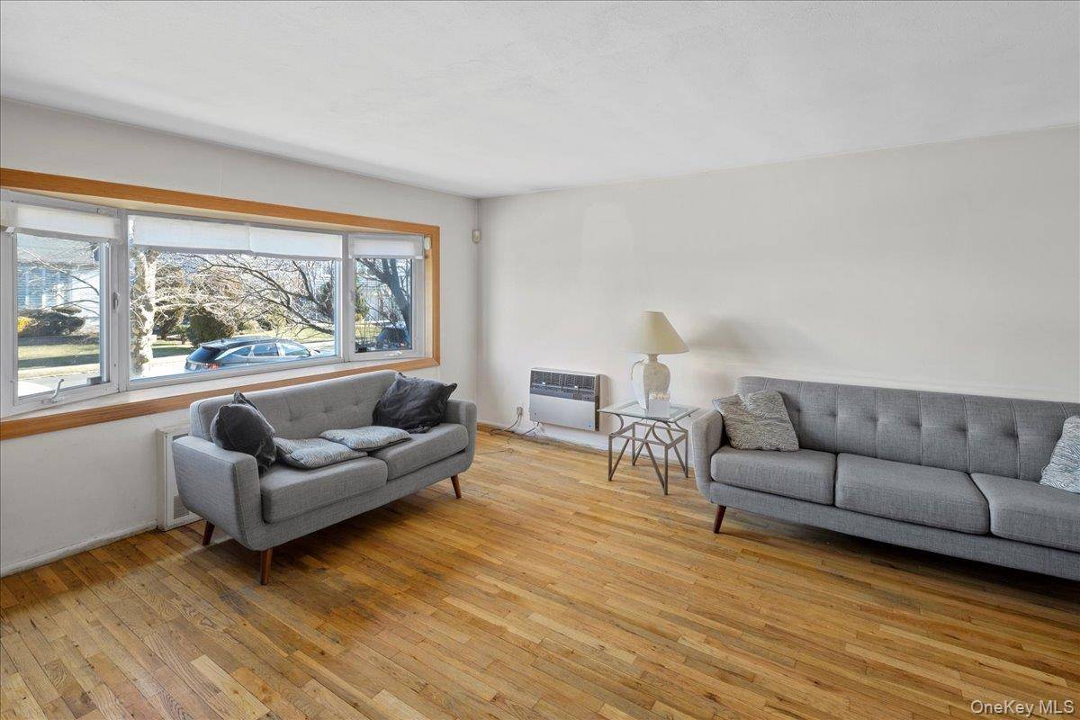 595 Church AVE, Woodmere, NY 11598