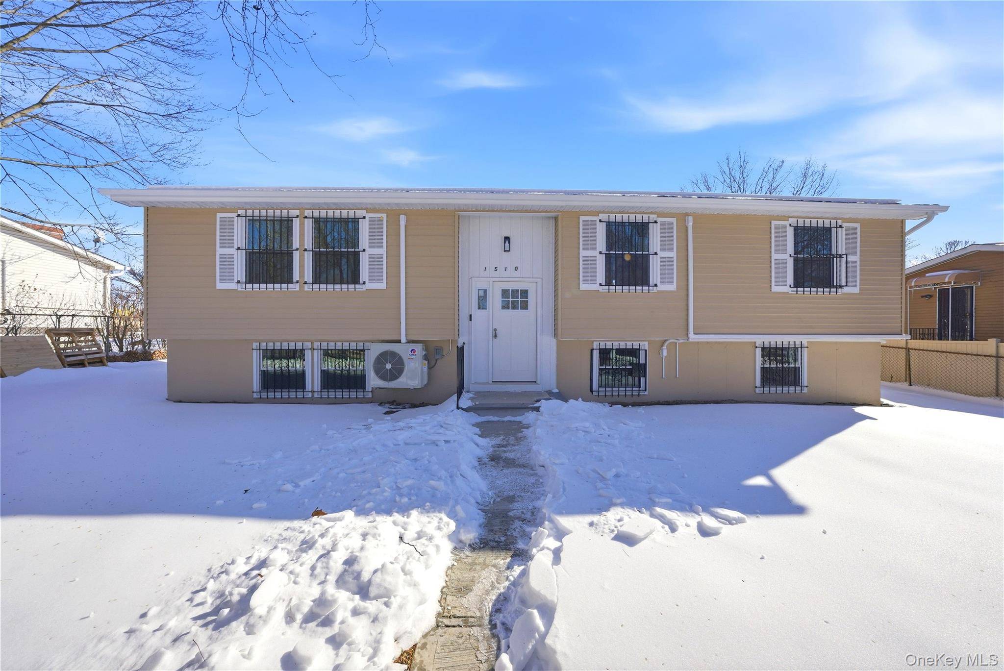 1510 Crotona Park, Bronx, NY 10460