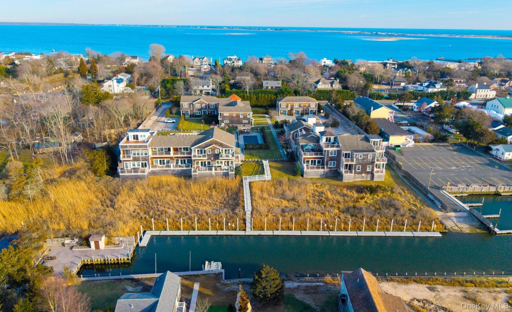 68 Foster AVE #13, Hampton Bays, NY 11946