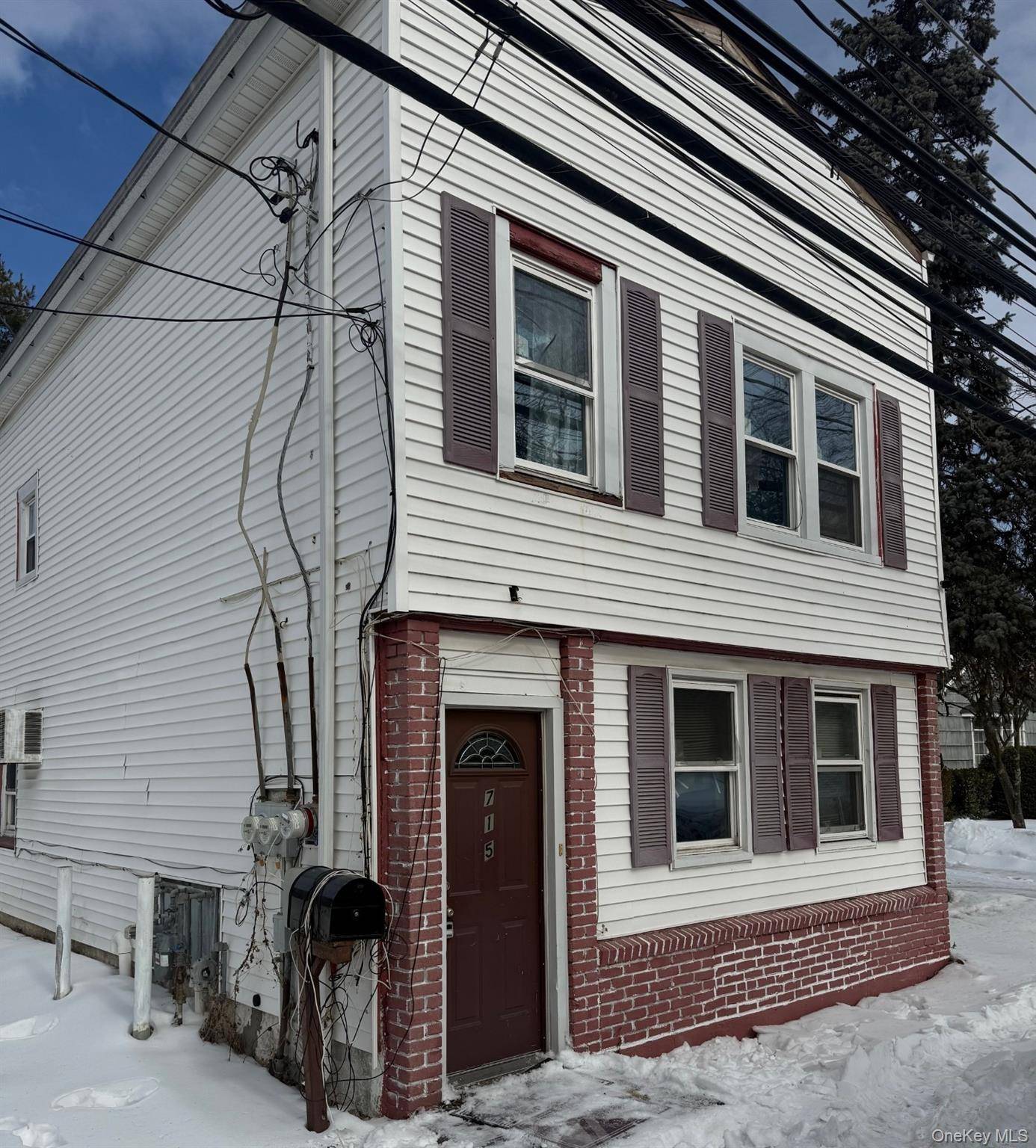 715 Albin AVE, West Babylon, NY 11704