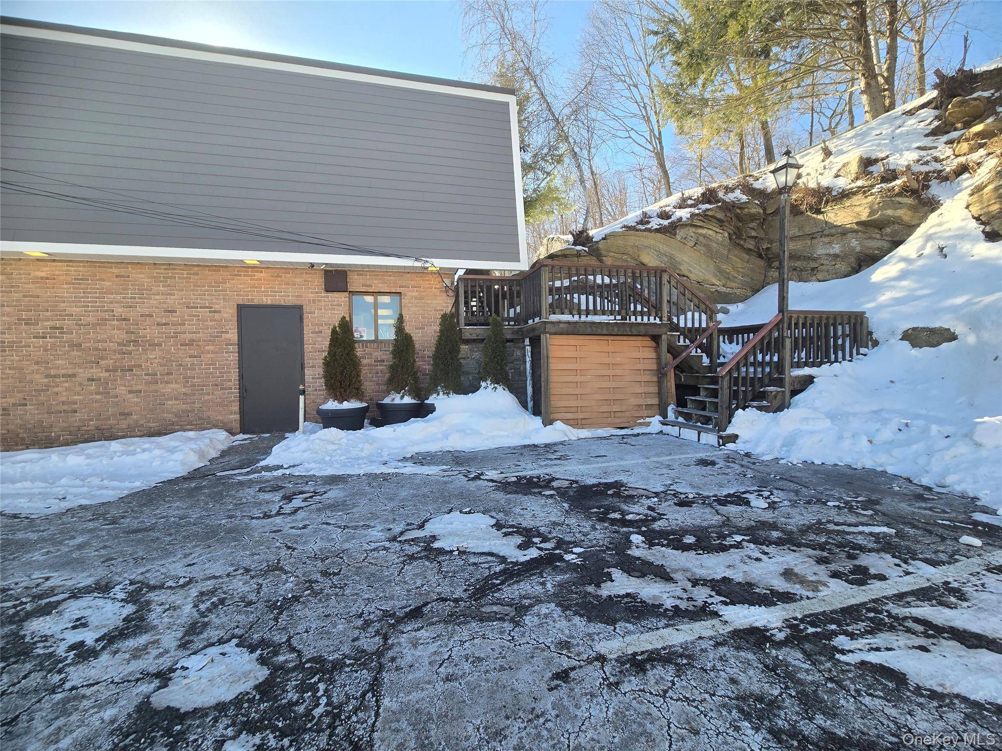 2 Clark PL, Mahopac, NY 10541