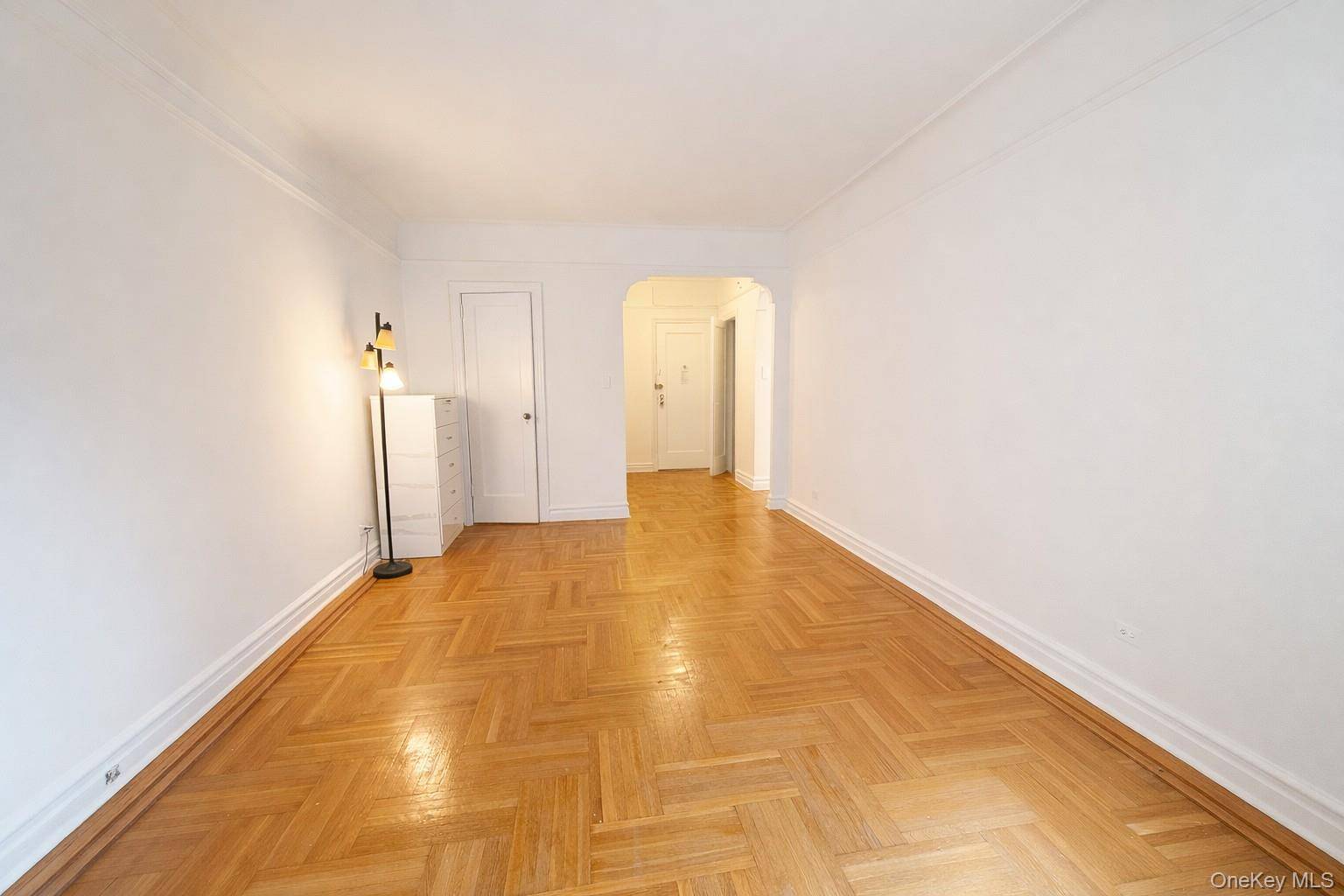 35-50 82 St #4A, Jackson Heights, NY 11372
