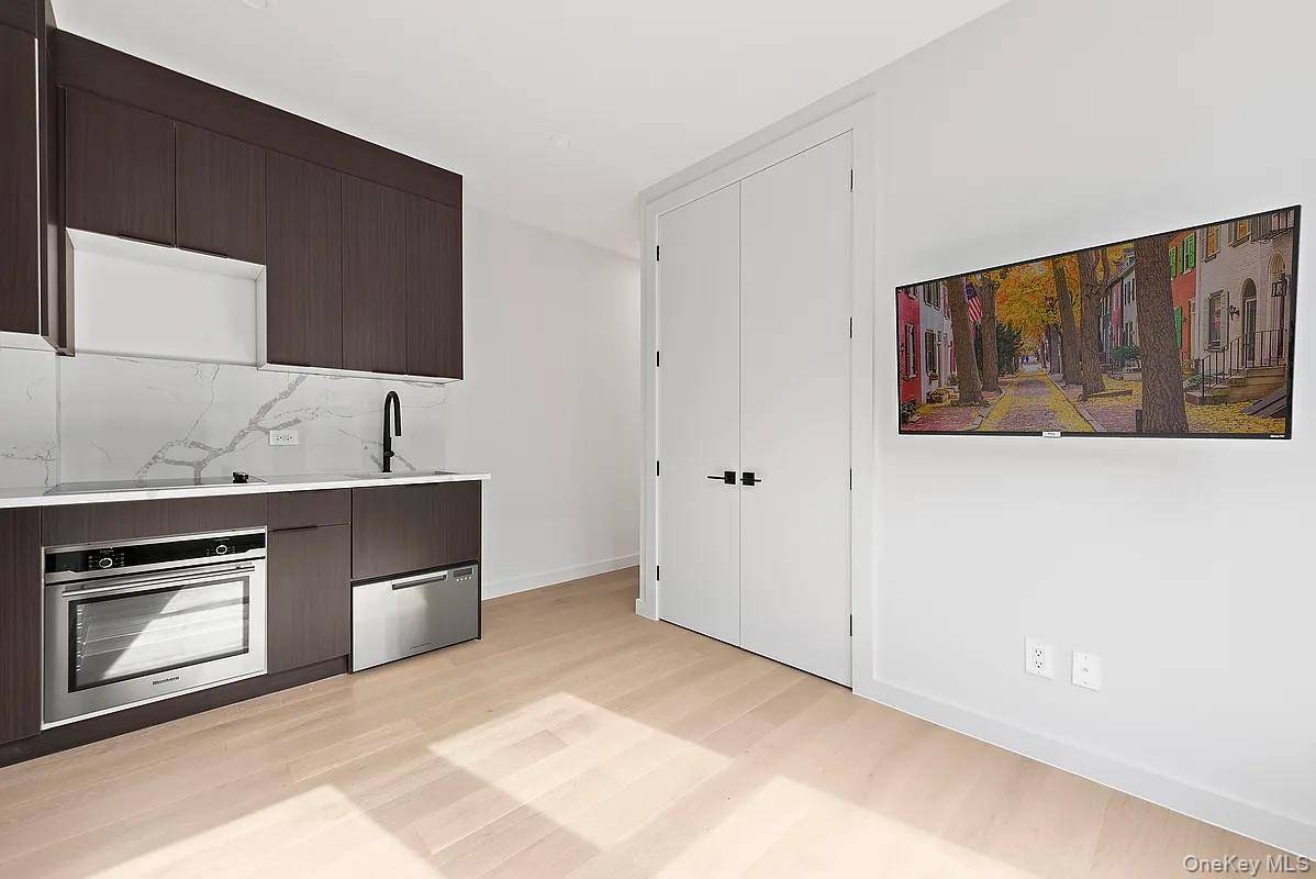 46-15 48th AVE, Woodside, NY 11377