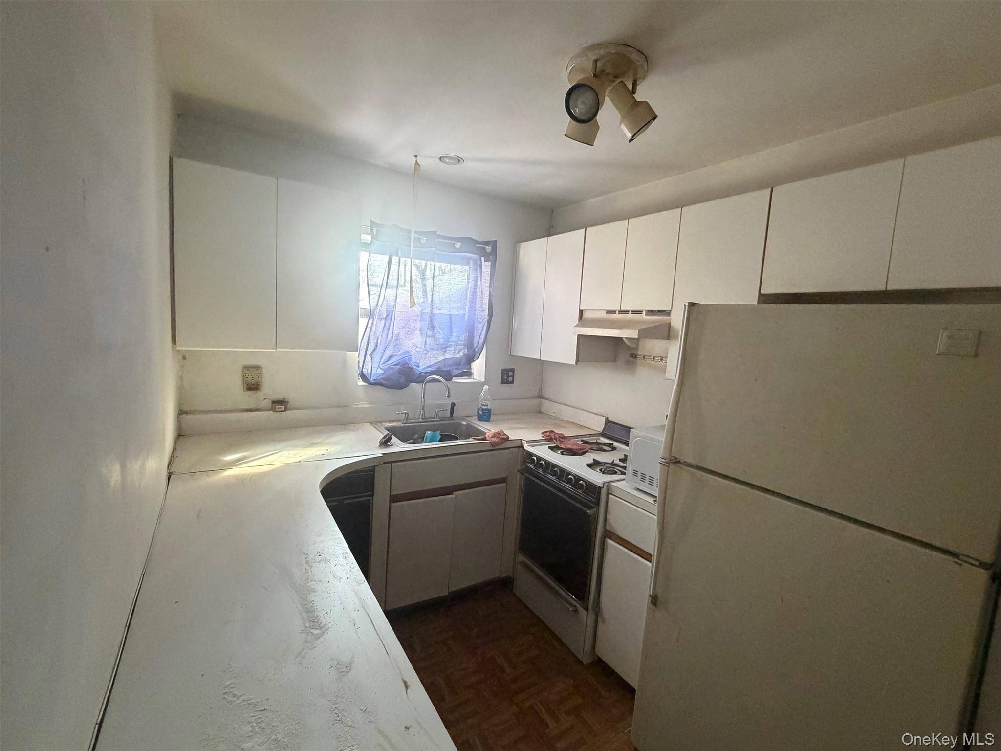 972 E 88th ST #1, Brooklyn, NY 11236