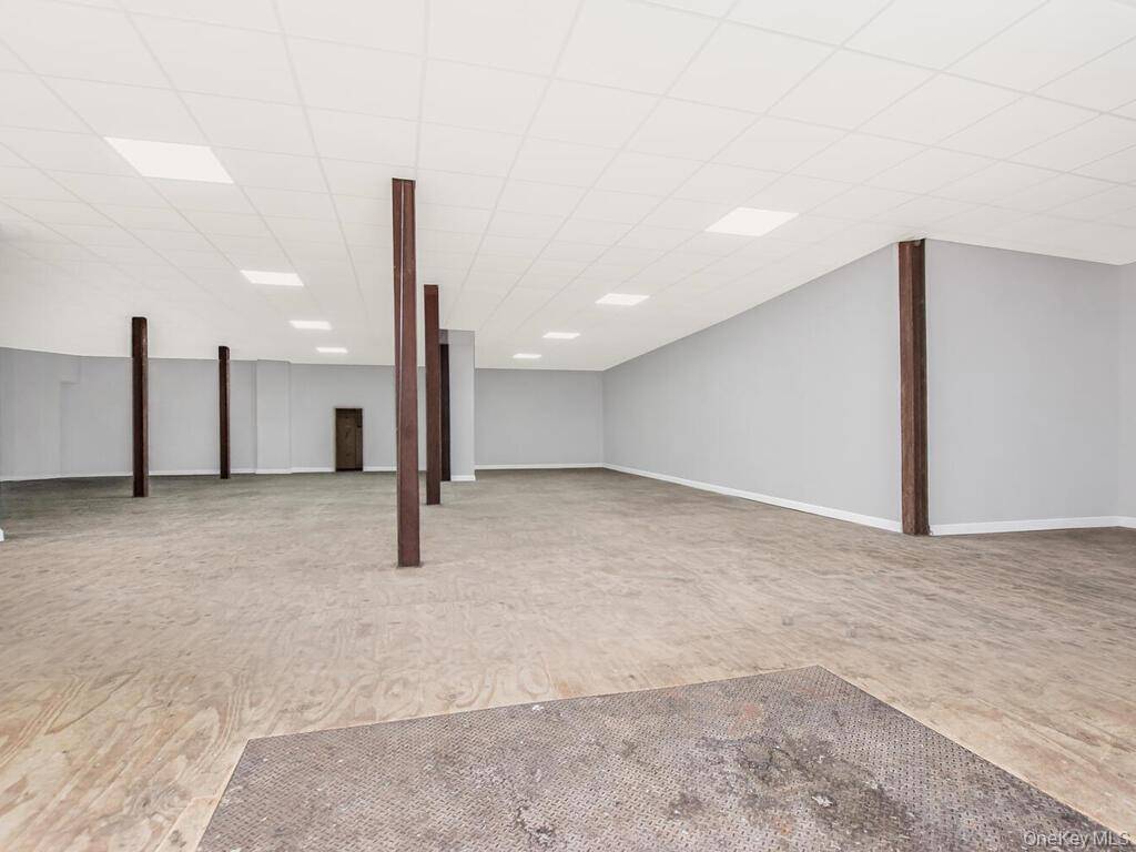 200 W 1st ST, Mount Vernon, NY 10550