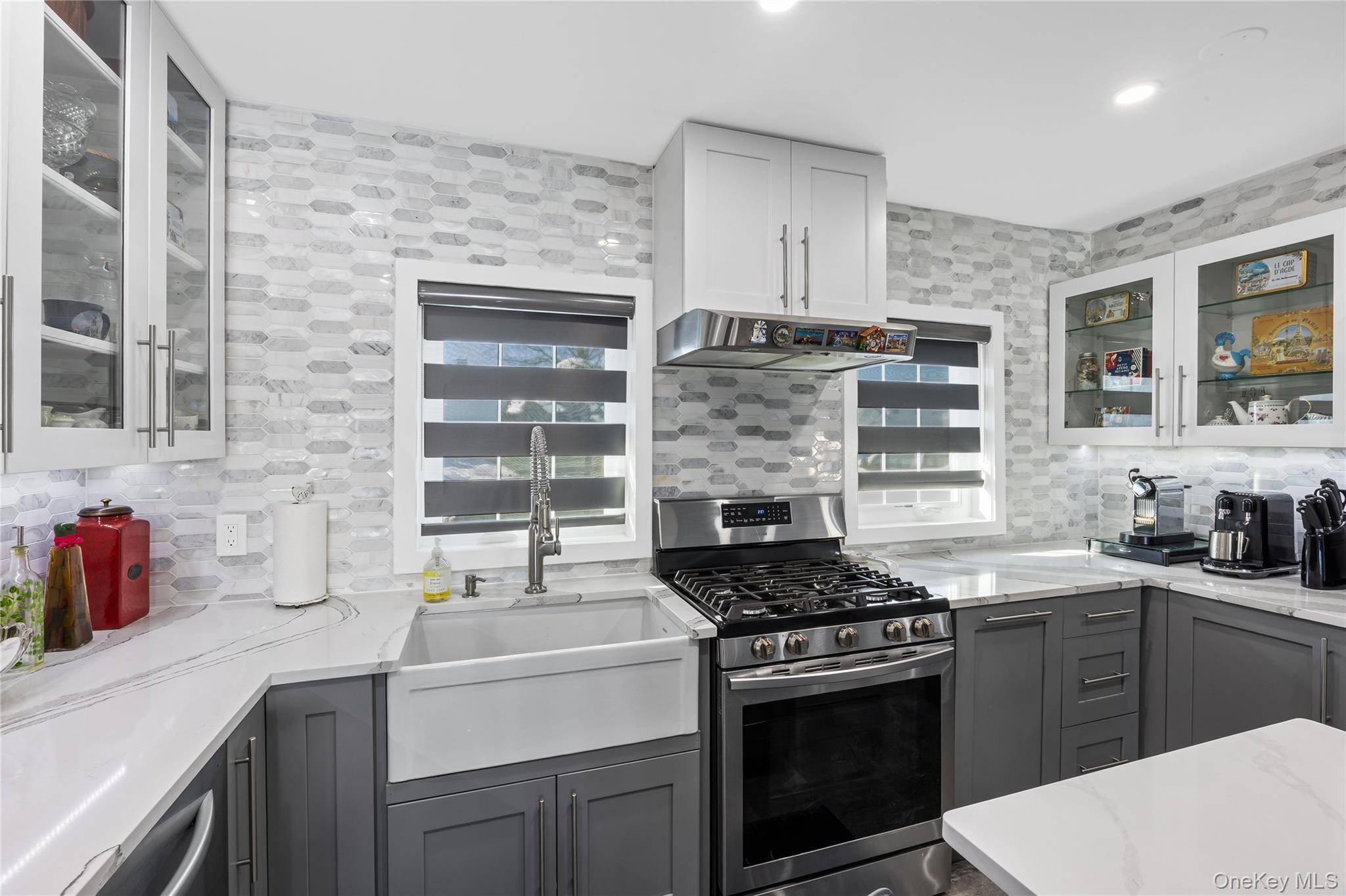 43 Wildflower LN, Wantagh, NY 11793