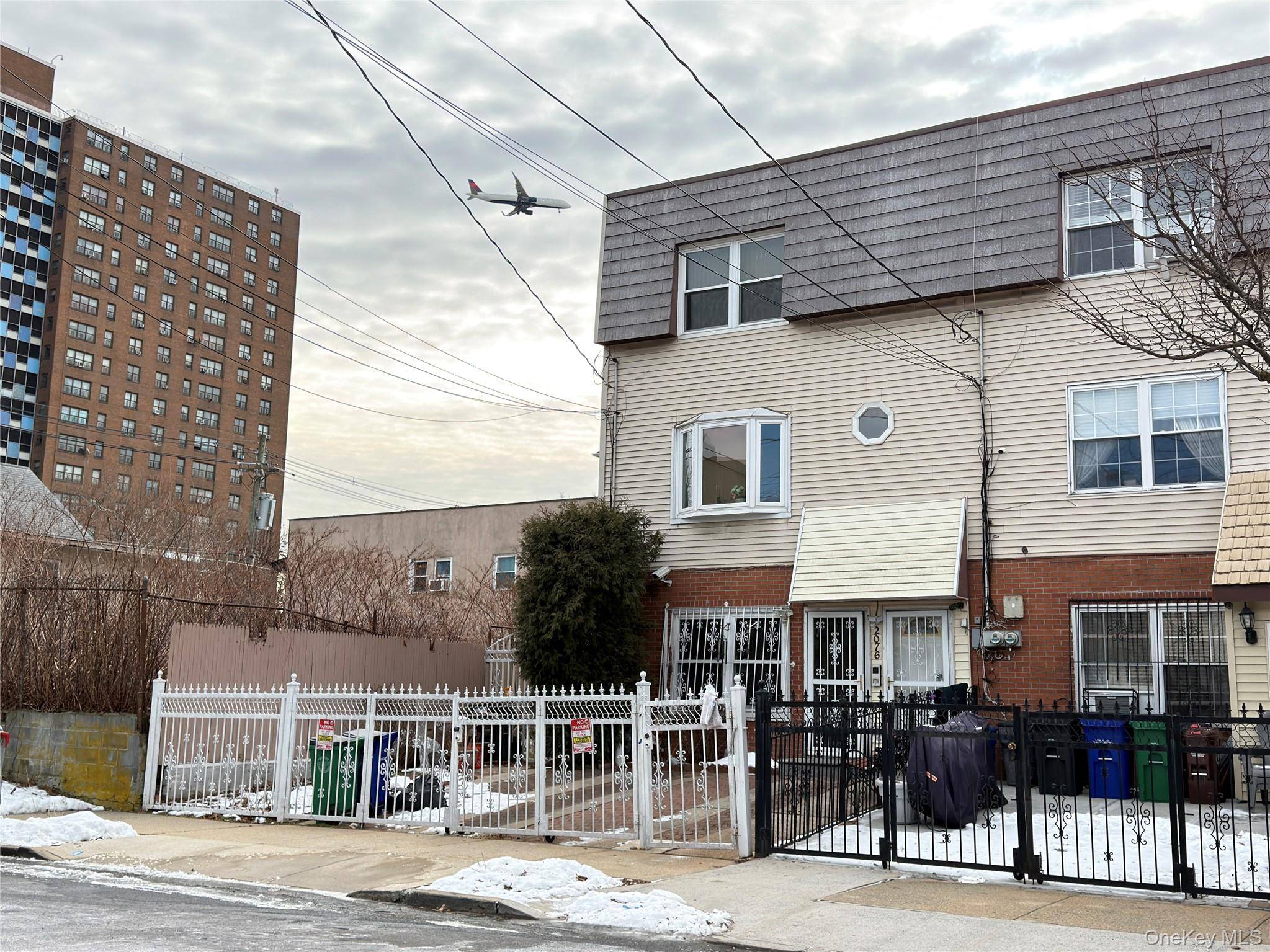 2076 Caesar PL, Bronx, NY 10473