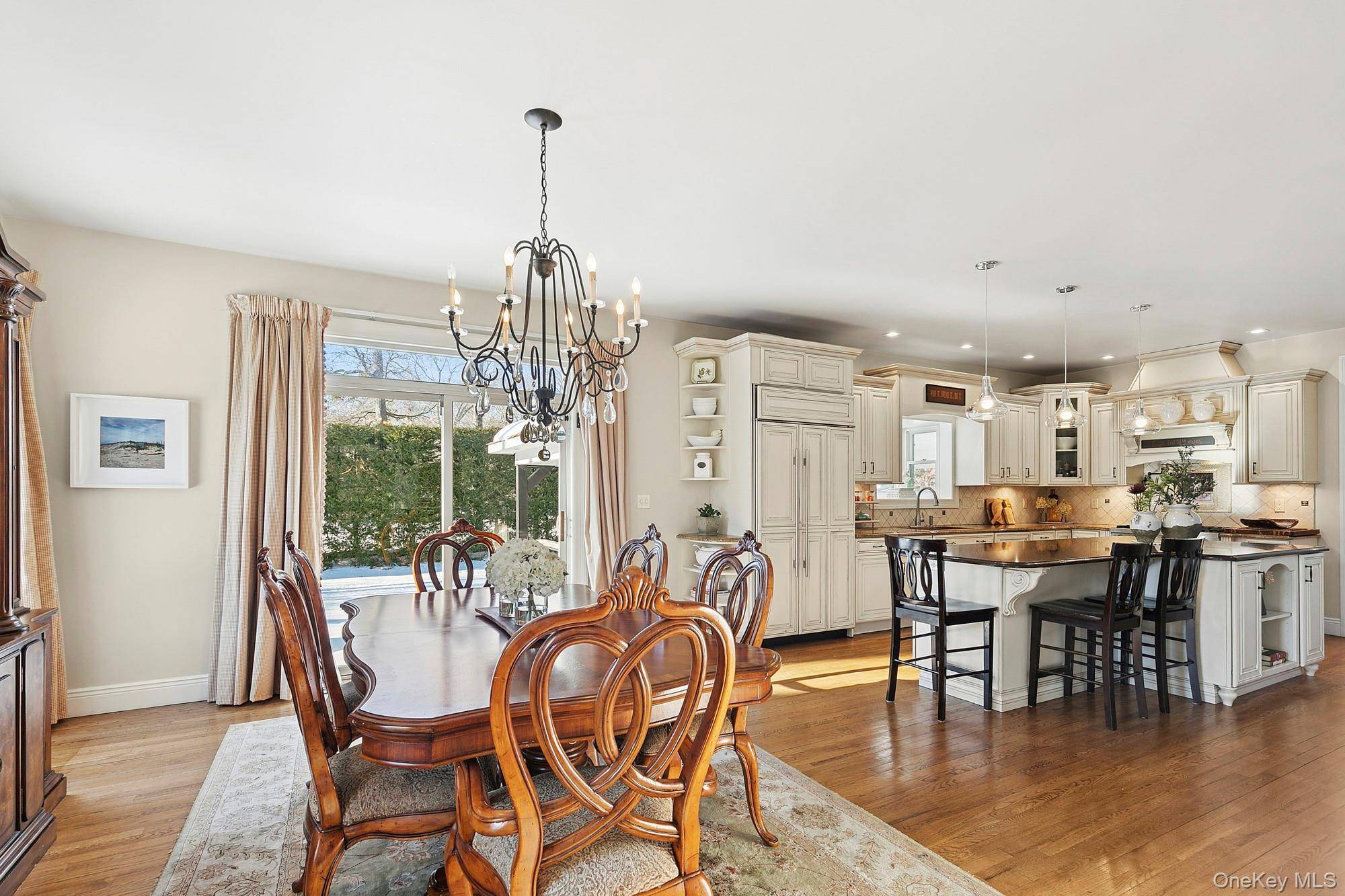 6 Dogwood ST, East Quogue, NY 11942