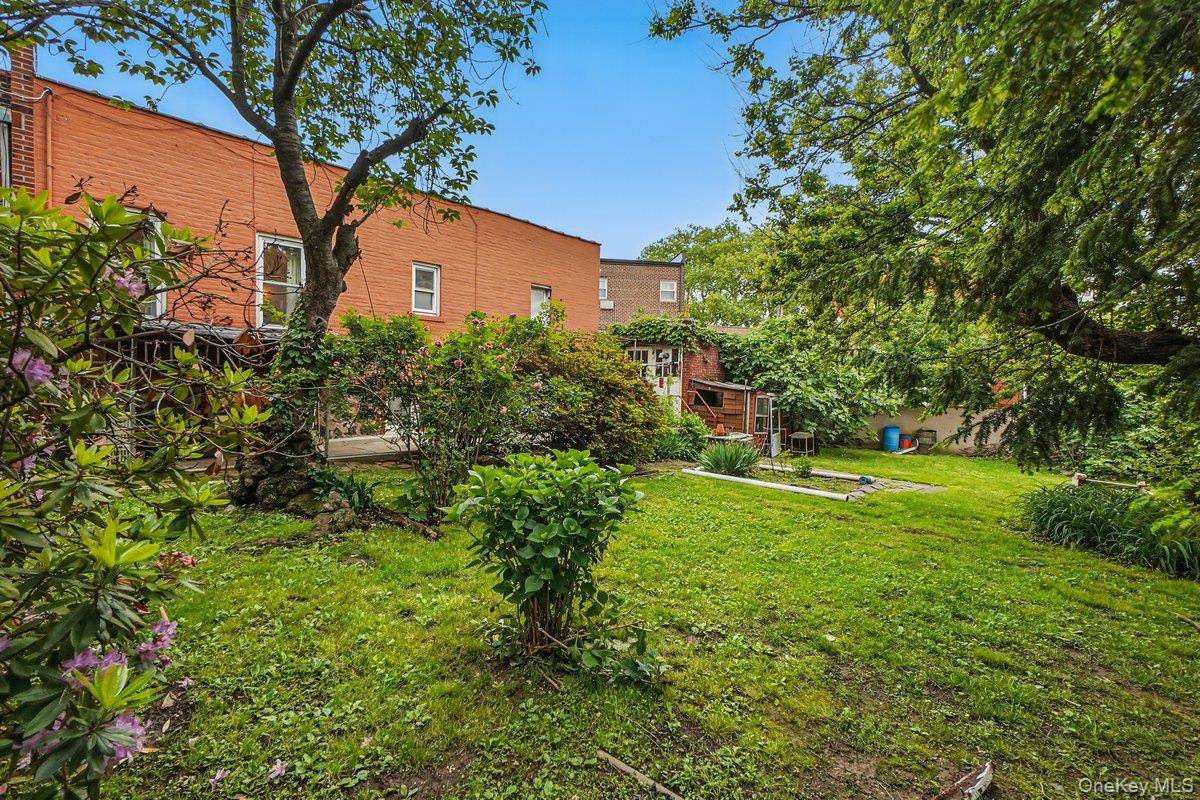 2117 Hazen ST, East Elmhurst, NY 11370