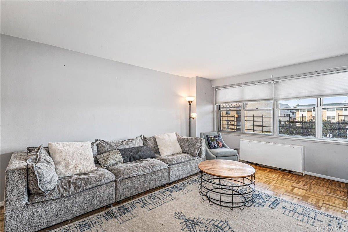 17-85 215th ST #1P, Bayside, NY 11360