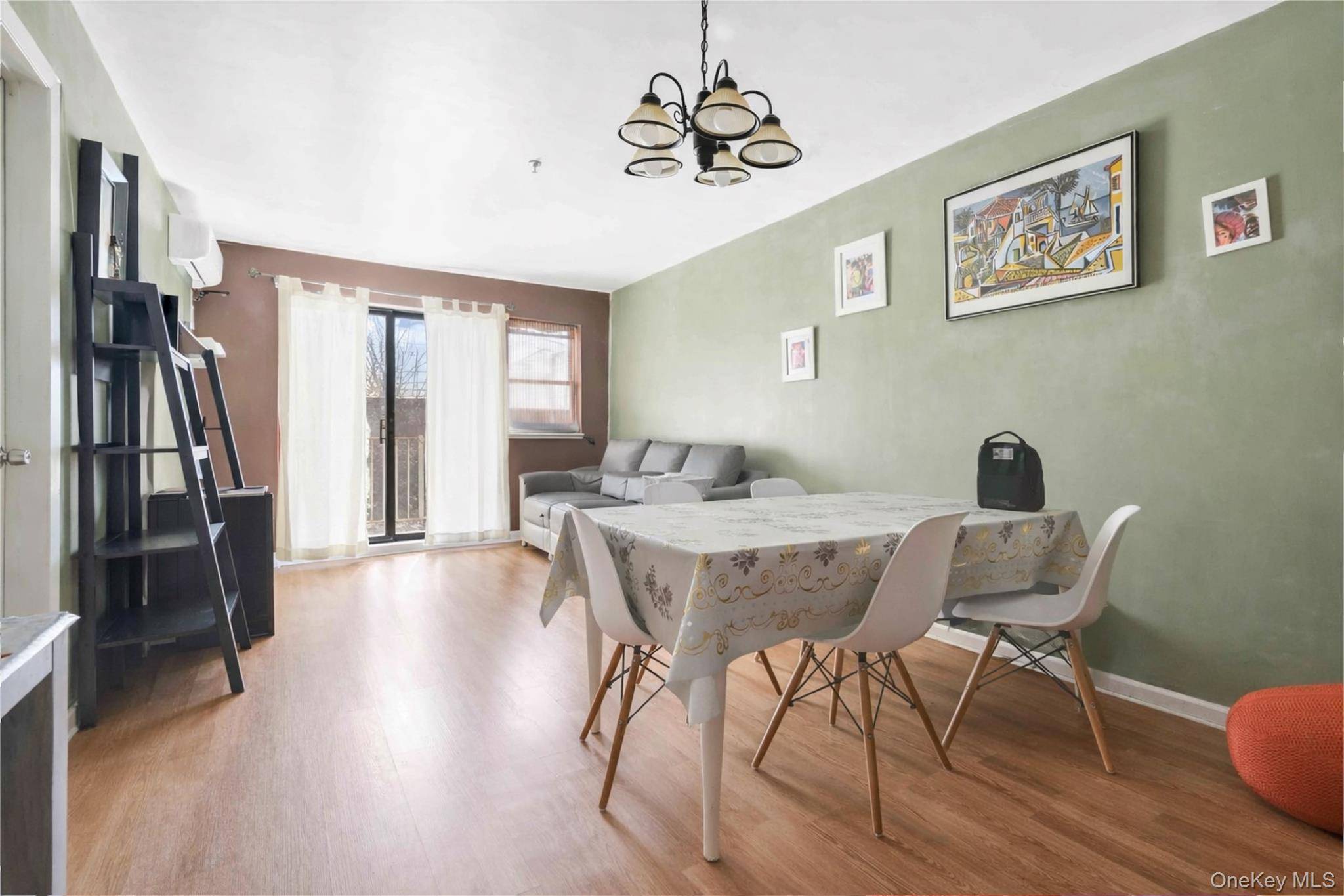 34-46 10th ST, Astoria, NY 11106