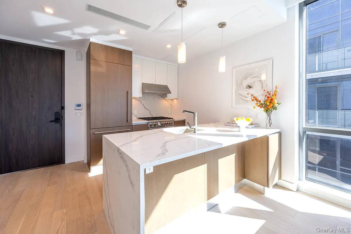 33-66 Farrington ST #9I, Flushing, NY 11354