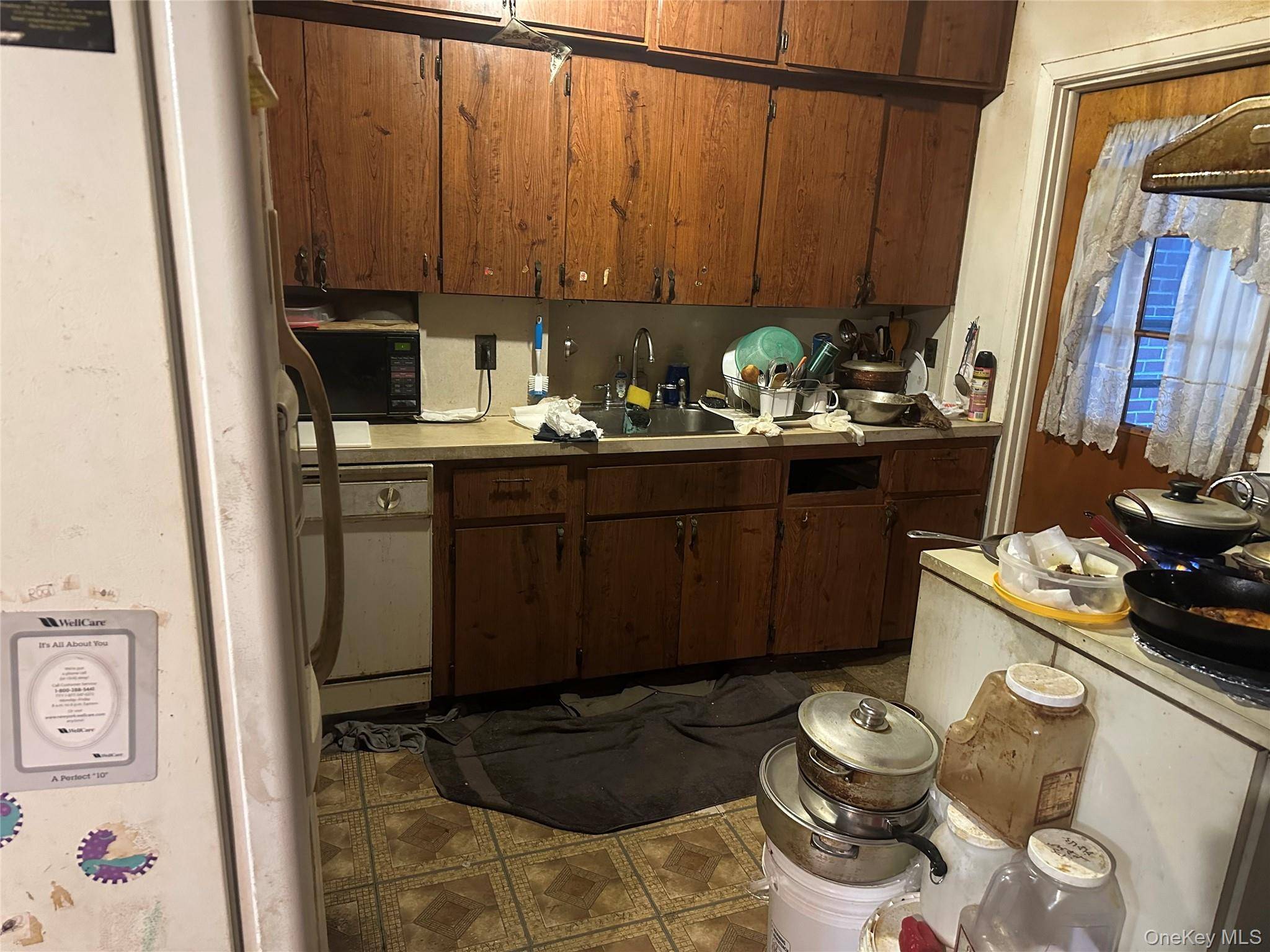 10-31 116th ST, College Point, NY 11356