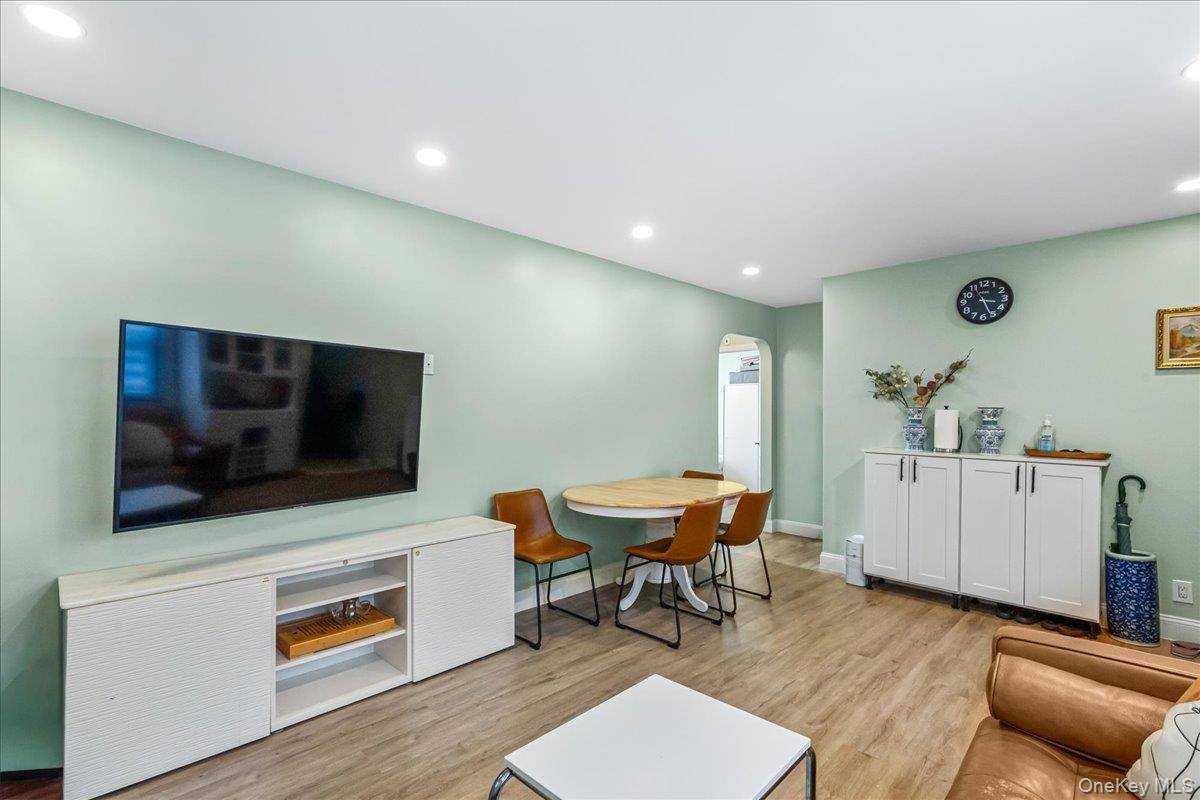 74-12 220th ST #335A1, Bayside, NY 11364