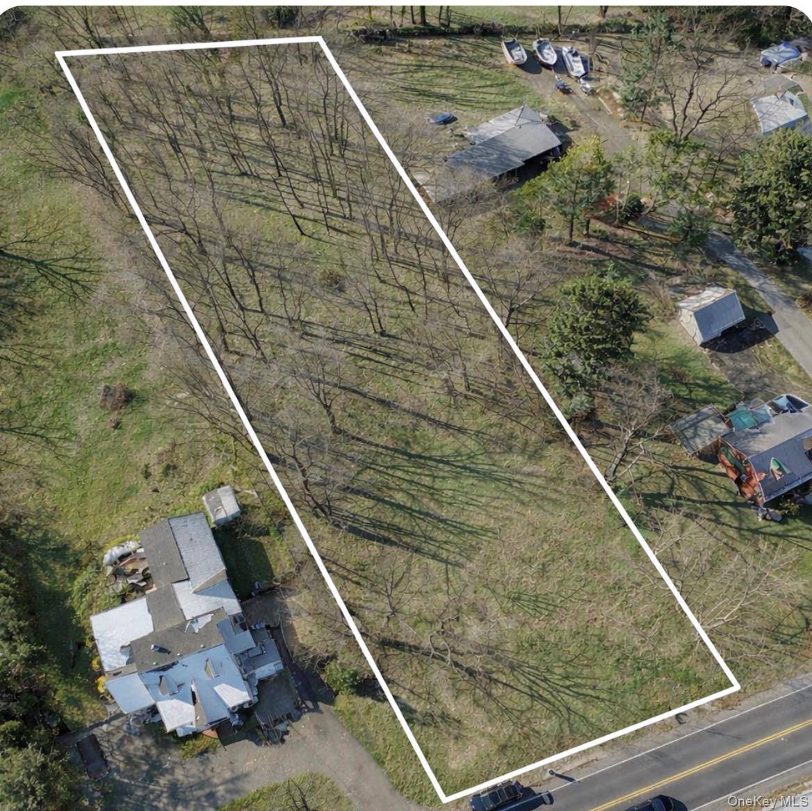 78 Cuba Hill RD, Greenlawn, NY 11740