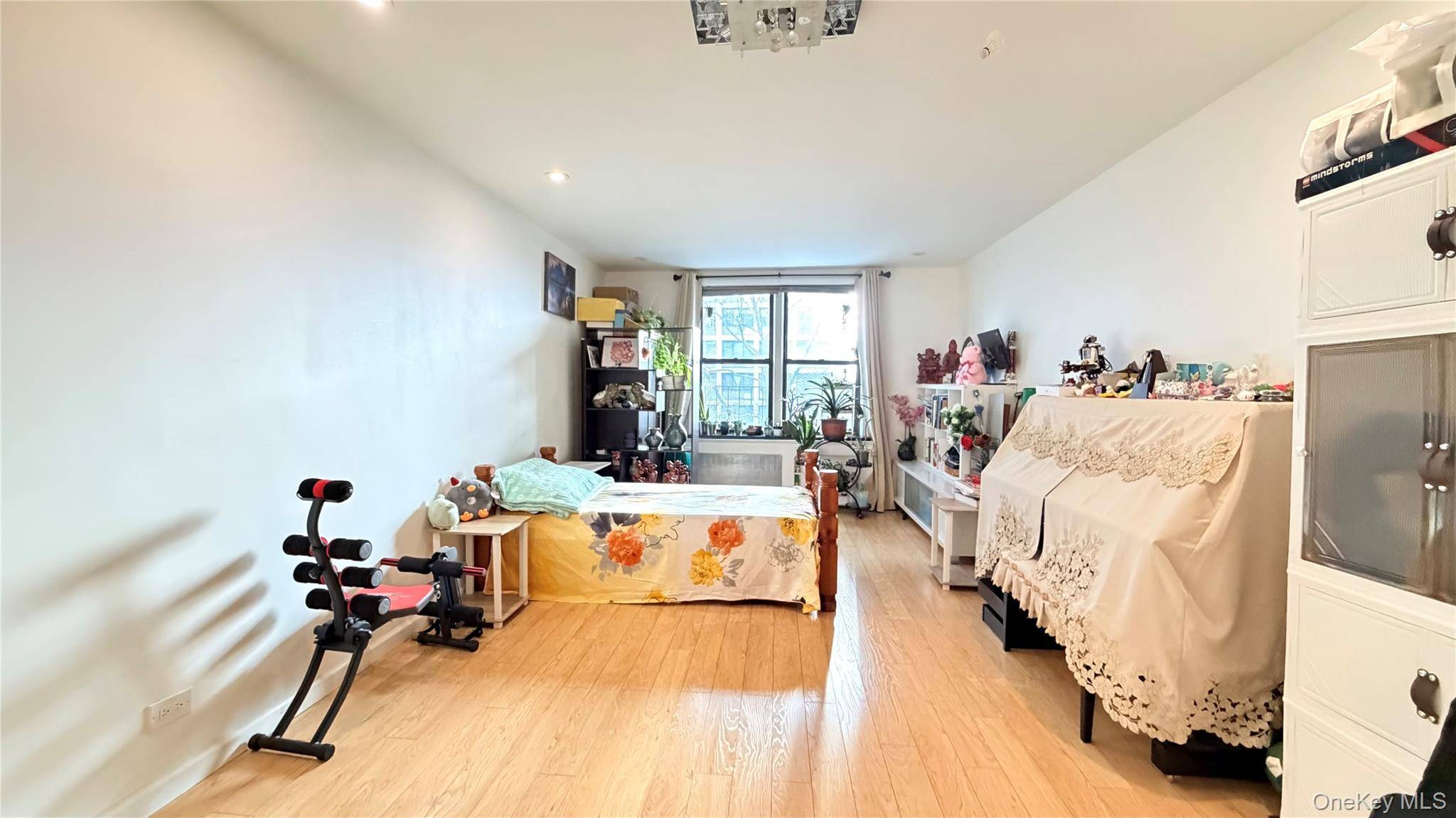 13870 Elder AVE #4S, Flushing, NY 11355