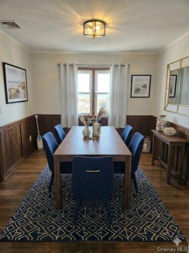 290 Gull Pond LN, Greenport, NY 11944