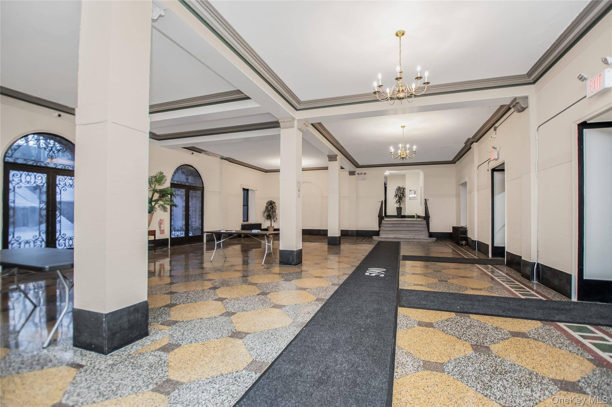 590 E Third ST #2D, Mount Vernon, NY 10553