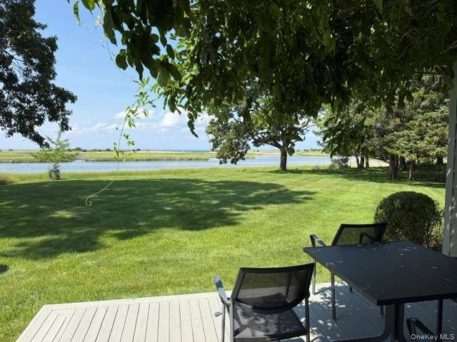 5 Shore DR, Setauket, NY 11733