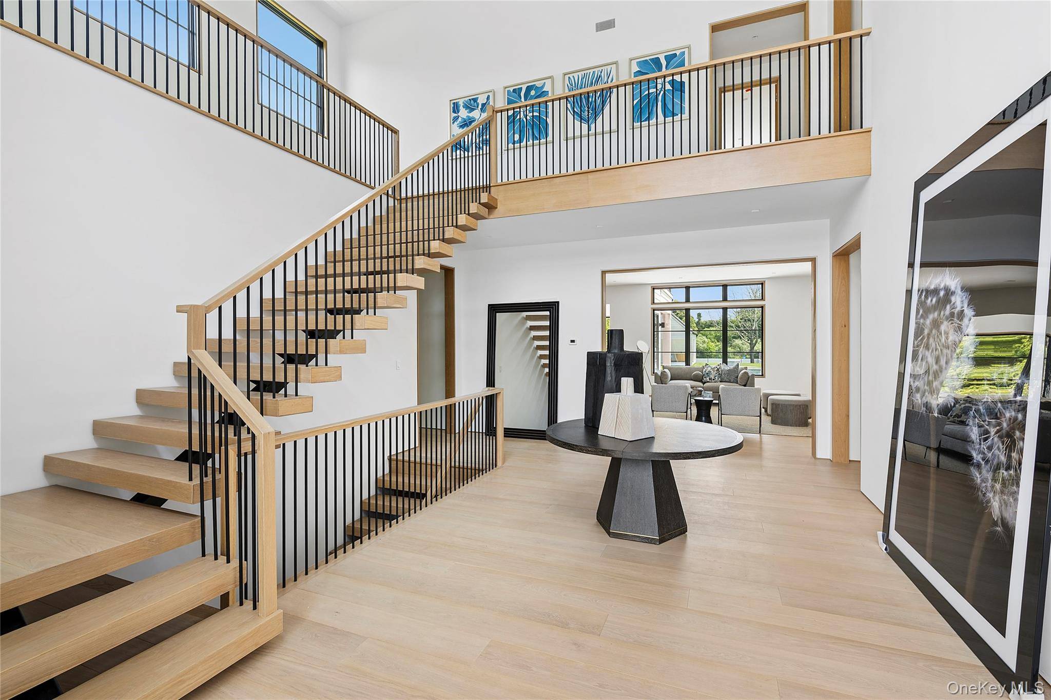 50 Tuckahoe LN, Southampton, NY 11968