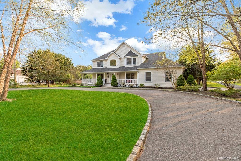 2655 Rocky Point RD, East Marion, NY 11939