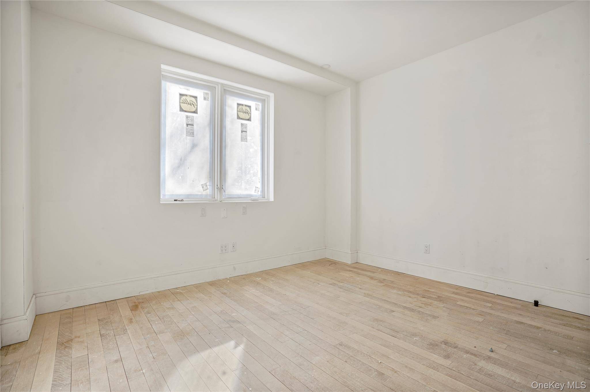 376 Vernon AVE #3A, Brooklyn, NY 11206