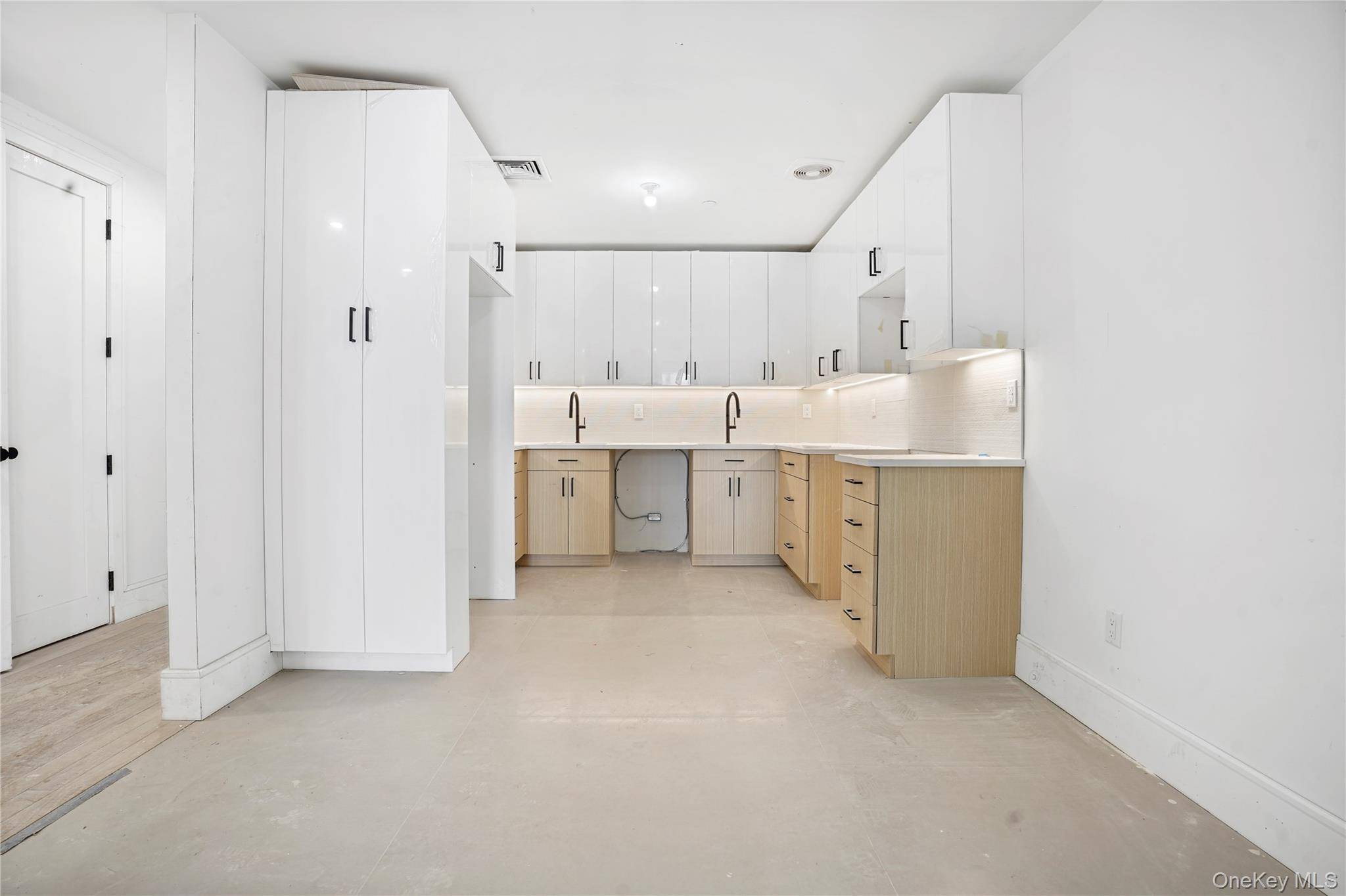 376 Vernon AVE #3A, Brooklyn, NY 11206