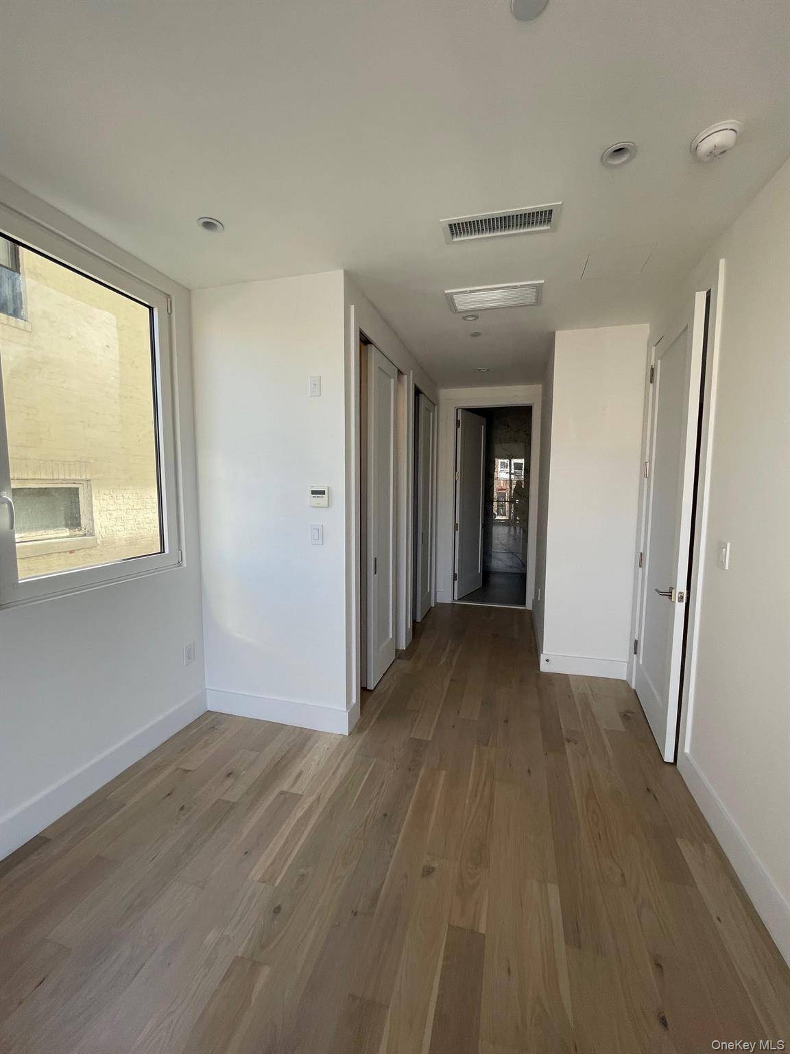 19-14 21st RD #2A, Astoria, NY 11105