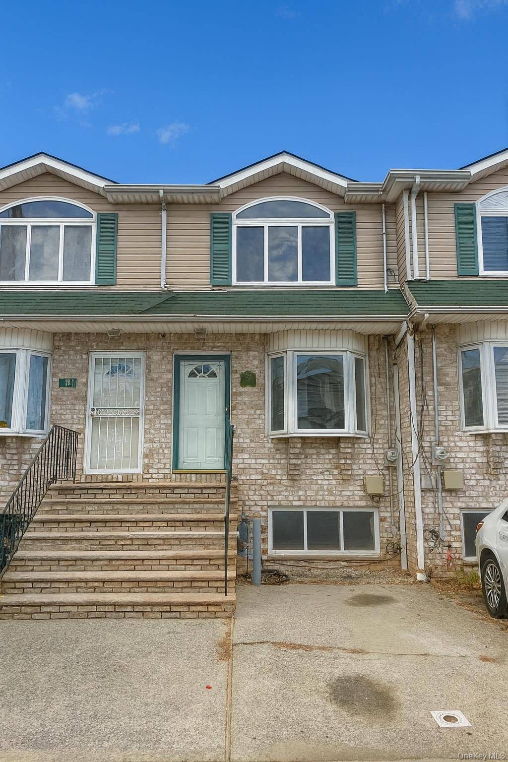 109 Lyceum CT, Staten Island, NY 10310